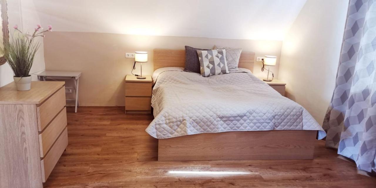 Book-A-Room Salzburg Apartment 5-6-7-8 ภายนอก รูปภาพ